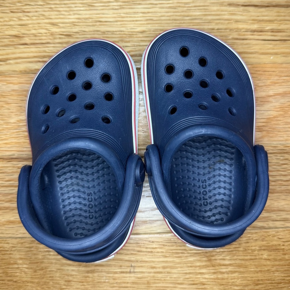 Baby Crocs Size 4 Like New